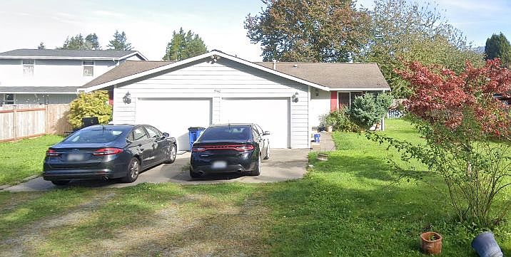 1st image of 940 Alexander St
