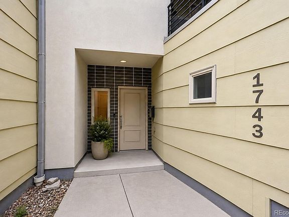 3rd image of 1743 W 33 Avenue