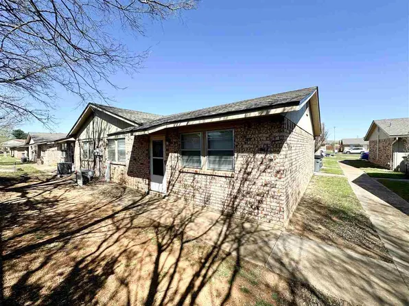 7930 NW Crossland Cir, Lawton, OK 73505