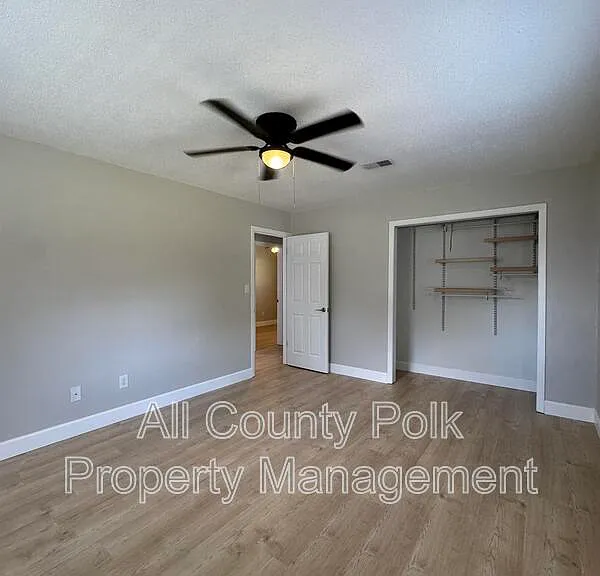 2255 E Helen Cir — Photo 16