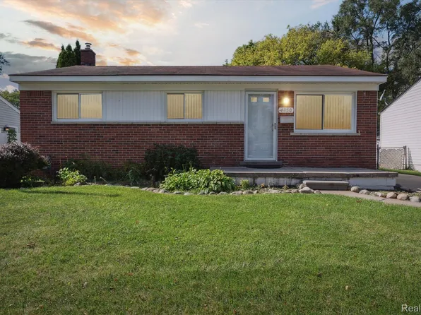 4850 Princess St, Dearborn Heights, MI 48125