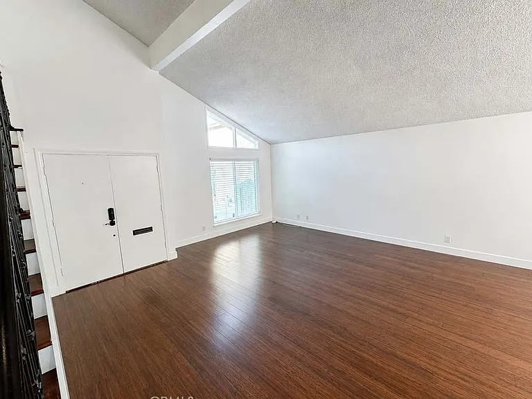 14222 Enfield Cir — Photo 28