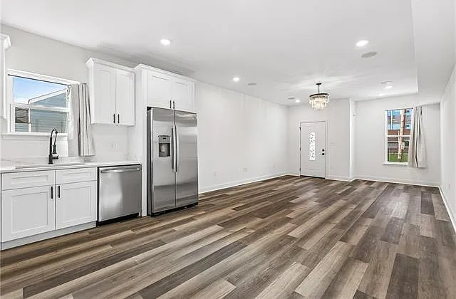 2033 Conti St — Photo 5