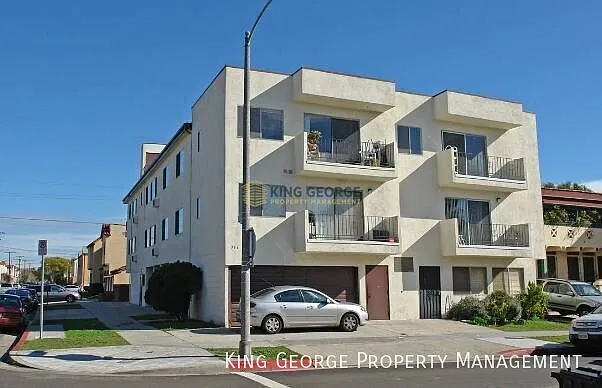 366 N Spaulding Ave #9