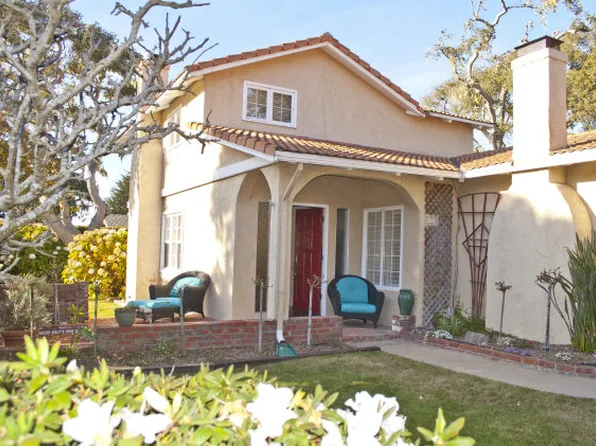 920 Cedar St, Pacific Grove, CA 93950