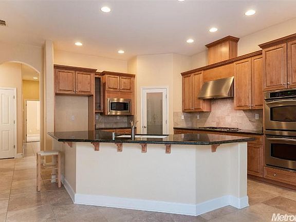 3rd image of 3095 Borgata Way