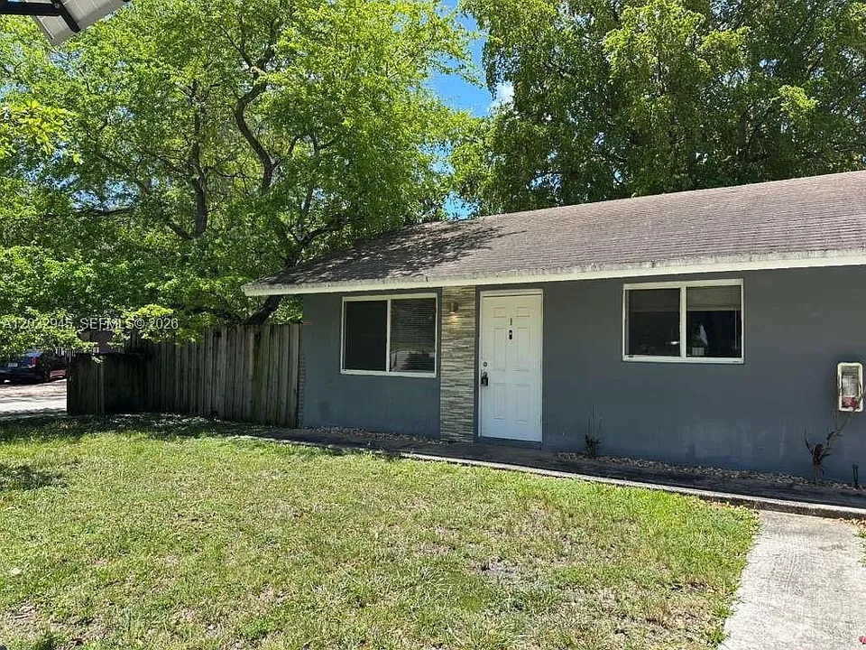 647 NW 3rd Ave #1