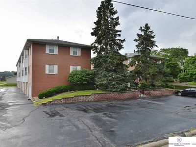 9105 Arbor St APT 8, Omaha, NE, 68124