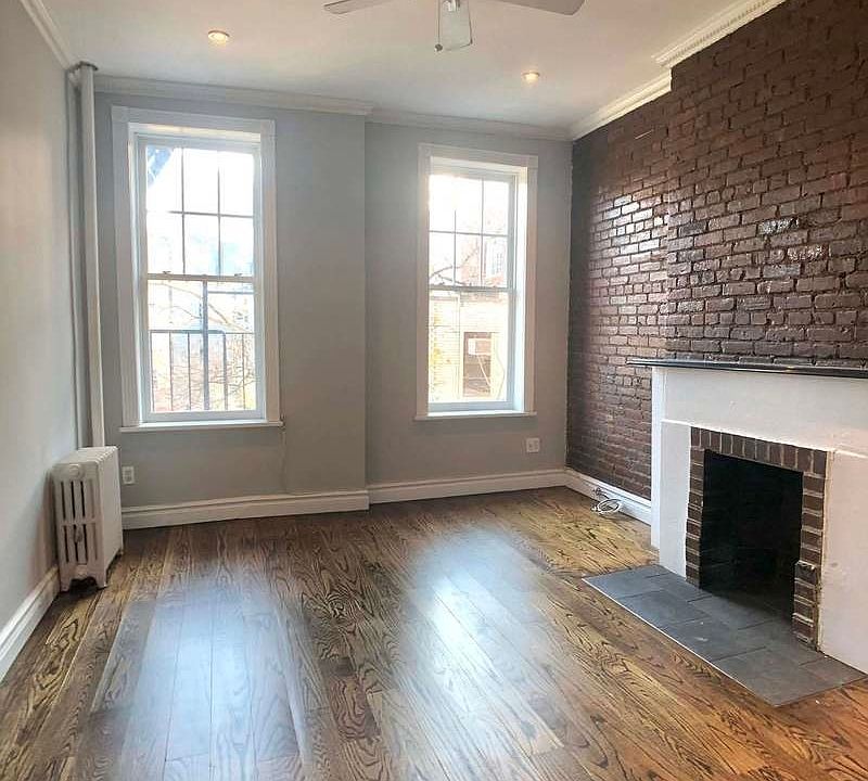1st image of 20 7th Ave S #3