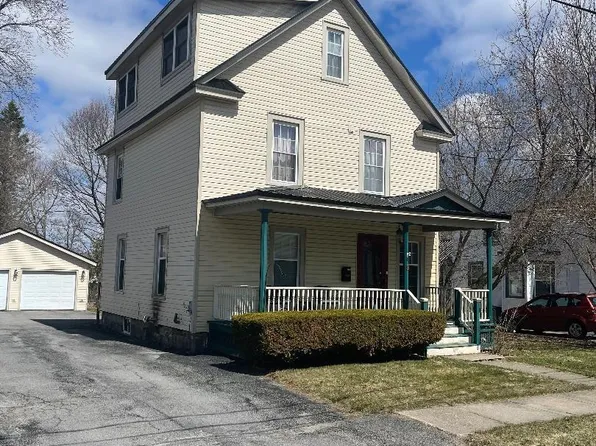 9 Jones St, Malone, NY 12953