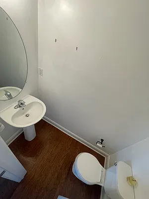 Rented by PMG Real Estate  | media 23