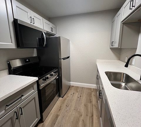 4th image of 4162 Treadway Rd APT 1