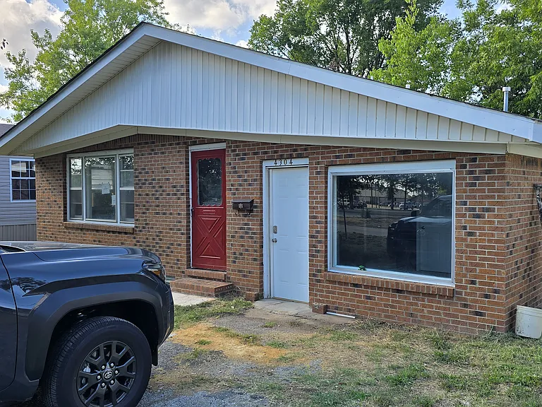 4304 Race St — Photo 10
