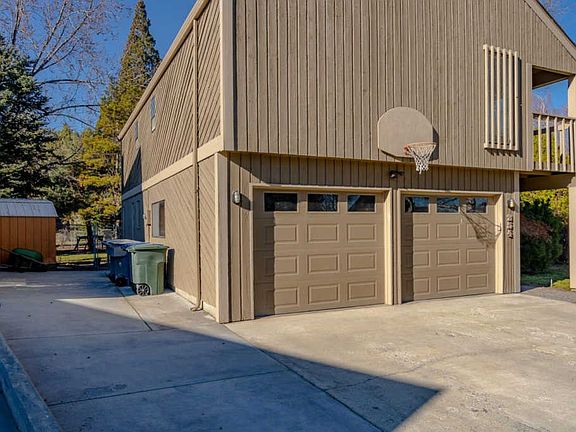 3rd image of 254 Saint Ct