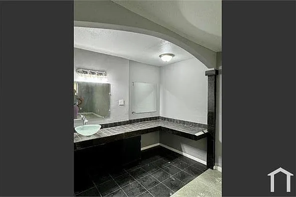 2 bed, 1140 sqft, $1,295 — Photo 3