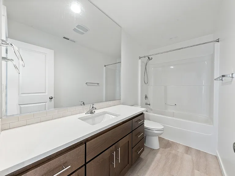 1722 N Kalapuya Pl — Photo 35