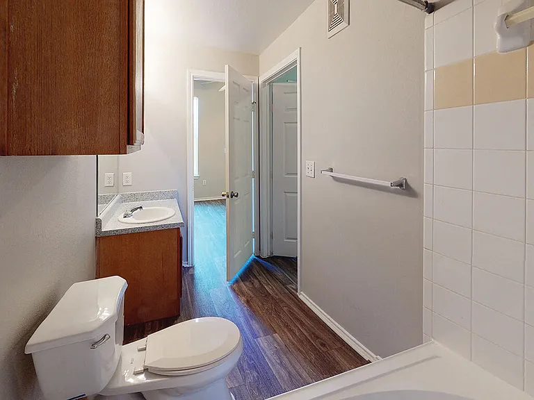 Kensley Apartment Homes — Photo 15