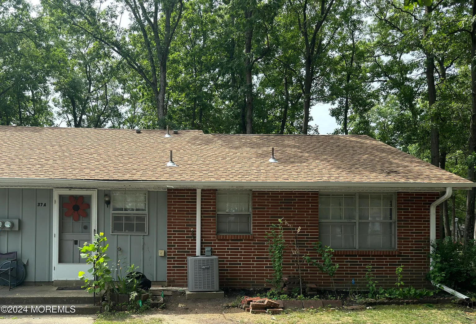 37A Cambridge Ct photo 1
