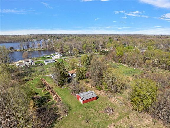 4th image of 7038 Little Paw Paw Lake Rd