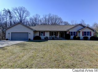 24011 Burr Oaks Ln, Athens, IL 62613