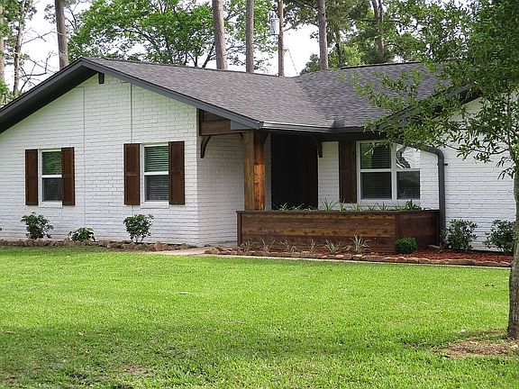 4th image of 335 Pinehurst Dr