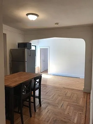 Rented by Dynamik Realty | media 14