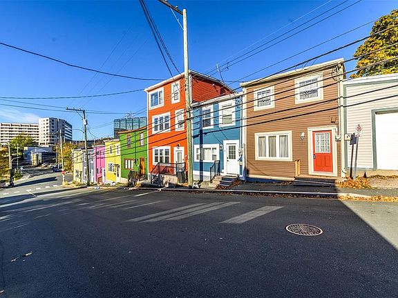 4th image of 17 Signal Hill Road