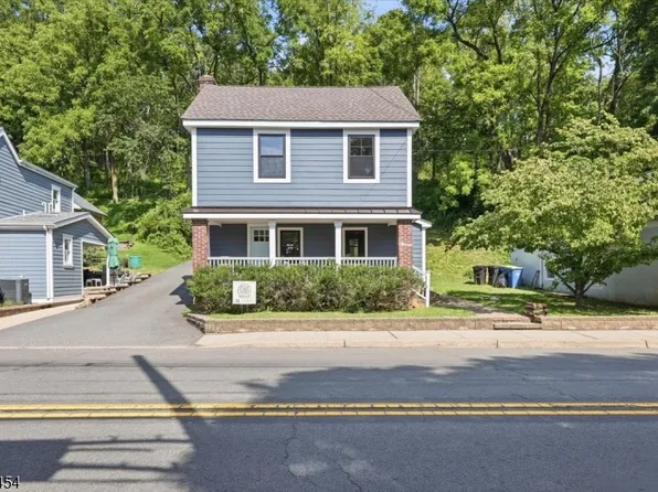 70 Main St, Peapack, NJ 07977