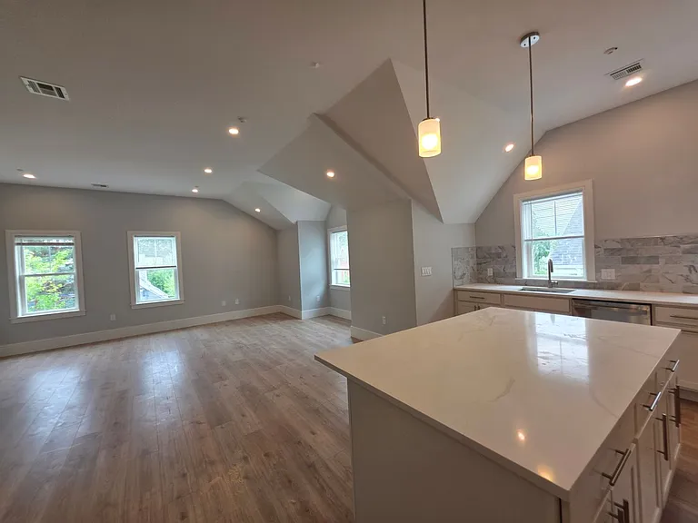 15 Holton St #1A — Photo 18