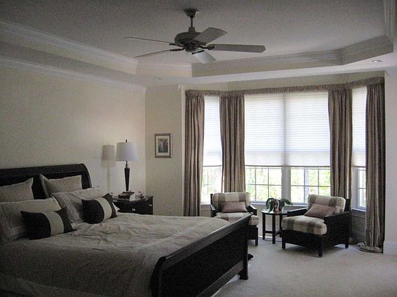 1st floor Master Bedroom