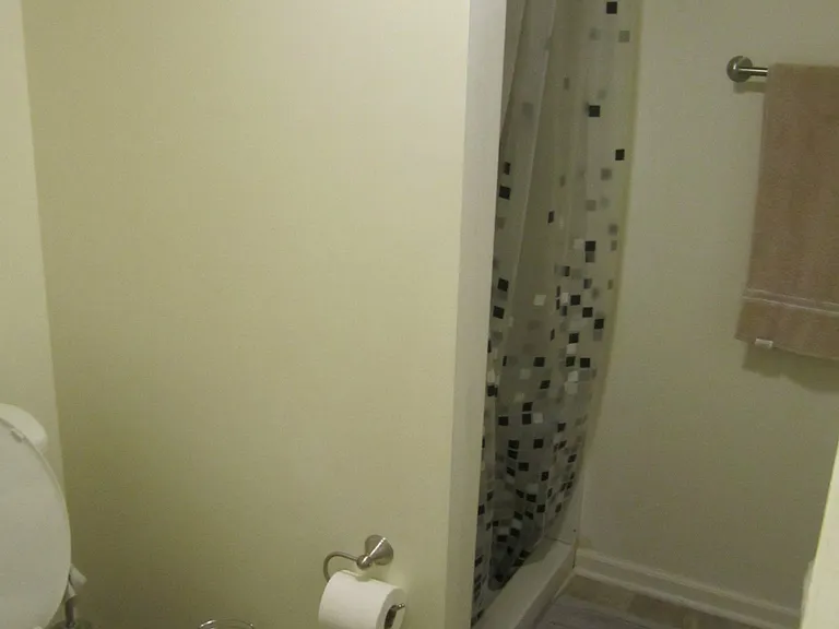 Guion Creek Apartments — Photo 20