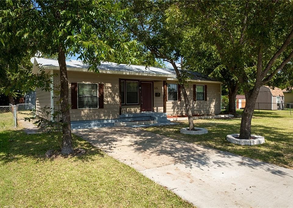 1st image of 515 Corta Dr