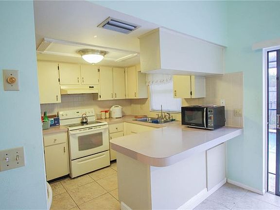 5th image of 1016 Mandarin Dr