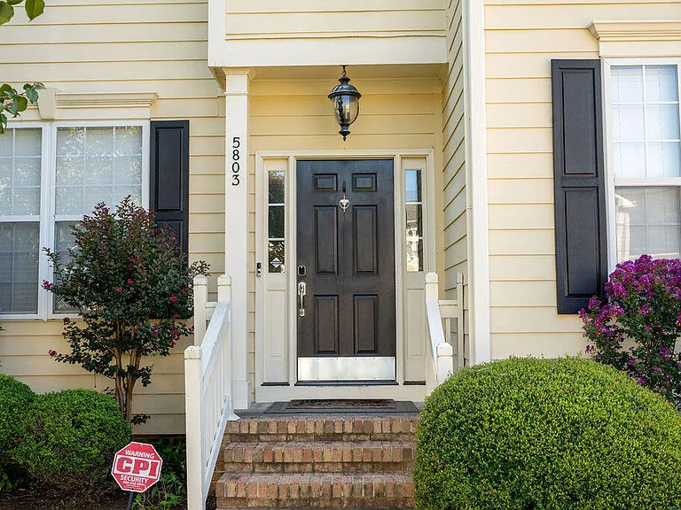 5803 Whisperwood Dr — Photo 4