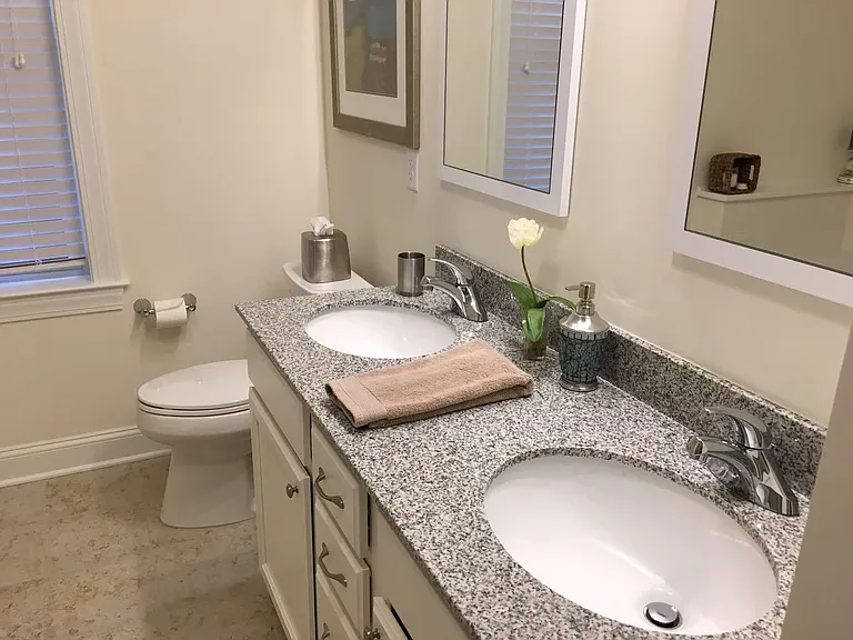 Main bathroom