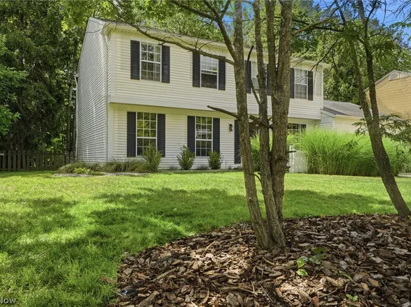 12701 N Star Dr, North Royalton, OH 44133