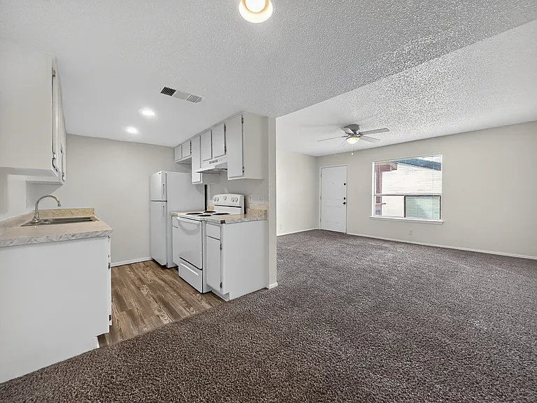 Quail Run Apartments — Photo 45