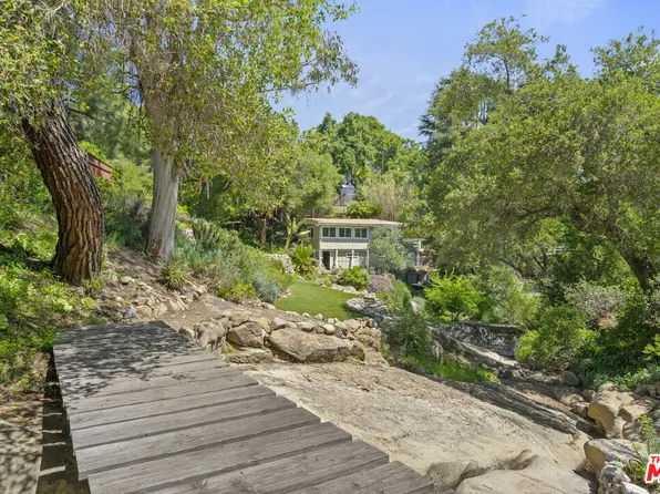 908 Fernwood Pacific Dr, Topanga, CA 90290