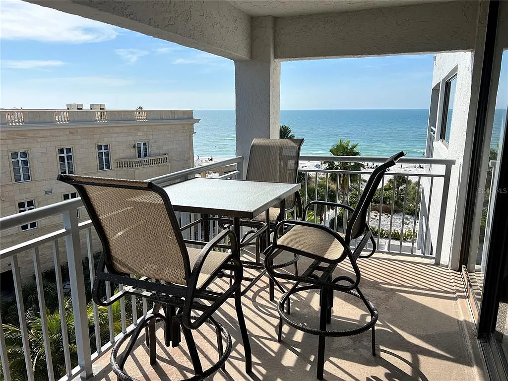 2 bed, 2.0 bath, 1200 sqft, $11,430 — Photo 1