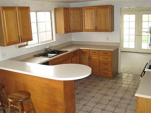 Ample Kitchen