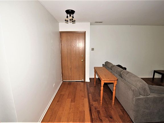 4th image of 1833 Portsmouth Dr #B