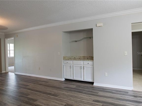 2nd image of 1205 Clubside Dr #1205