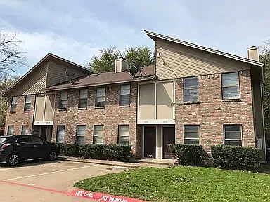 2 bed, 1.5 bath, 1040 sqft, $1,475 — Photo 2
