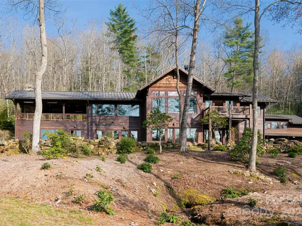 429 Marshall Lake Rd, Cedar Mountain, NC 28718