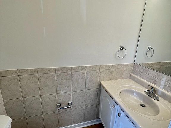 5th image of 12761 Lockleven Ln