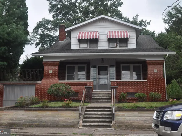 15 N 5th St, Halifax, PA 17032