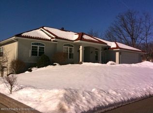 413 Deer Run Dr #L-118, Archbald, PA 18403