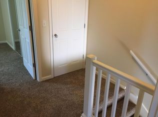 1609 Hill St APT 8, Belpre, OH 45714