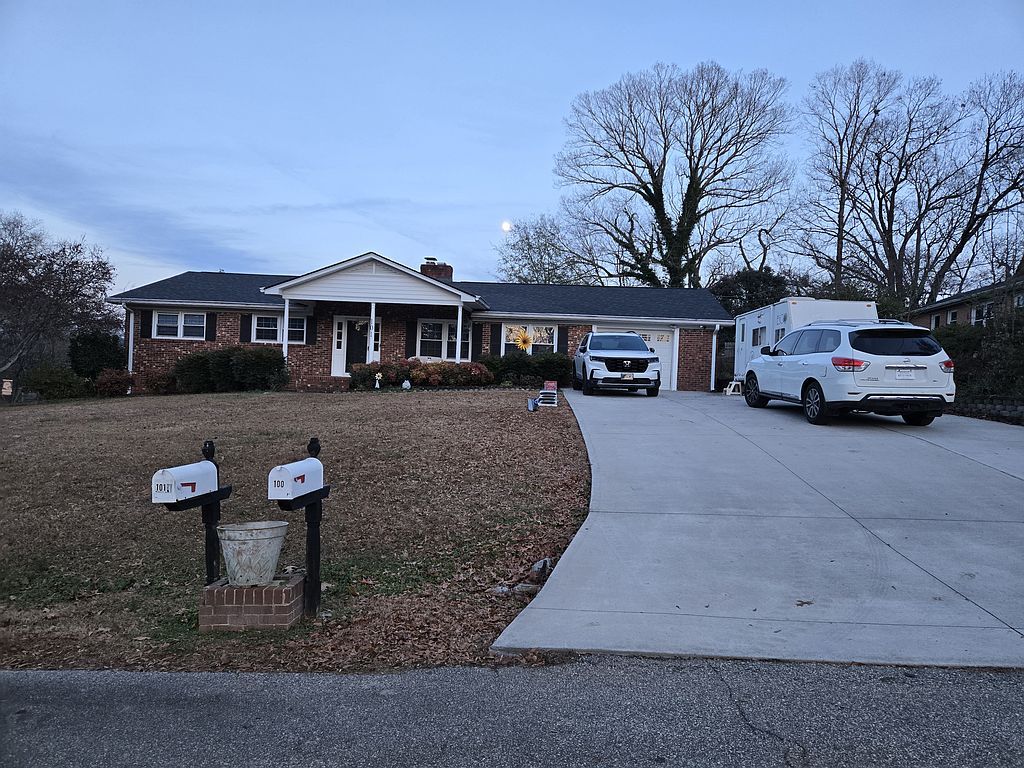 101 N Oak Forest Dr - Property Image