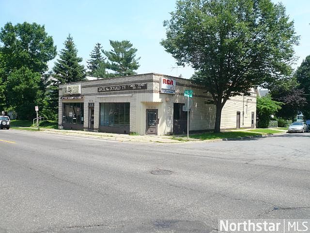 1st image of 676 Smith Ave S